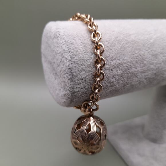 Vintage Gold-tone Chain Bracelet Sister Clasp Spherical Filigree Charm, 7 Inch - Picture 9 of 10